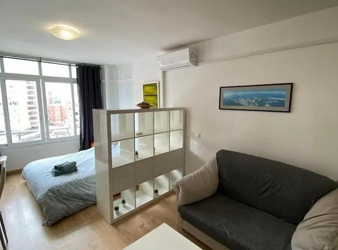 Your Perfect Stay In The Center Of Torremolinos.