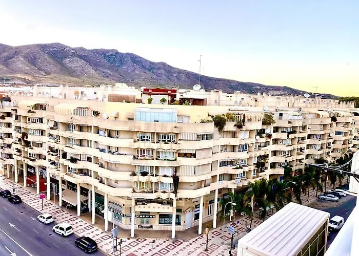 Your Perfect Stay In The Center Of Torremolinos.